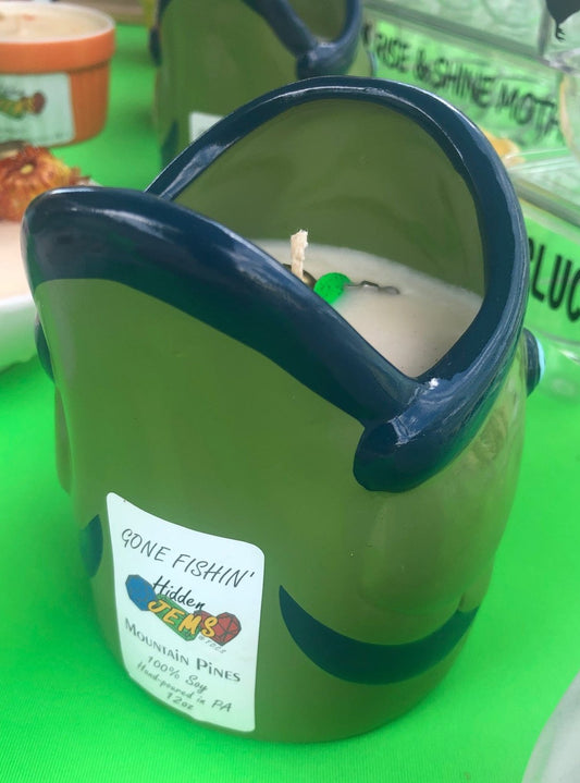12oz Gone Fishin' Candle
